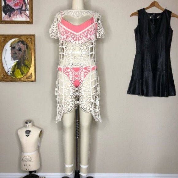 SALE For Love & Lemons Barcelona Crochet Cover-Up - Picture 3 of 8